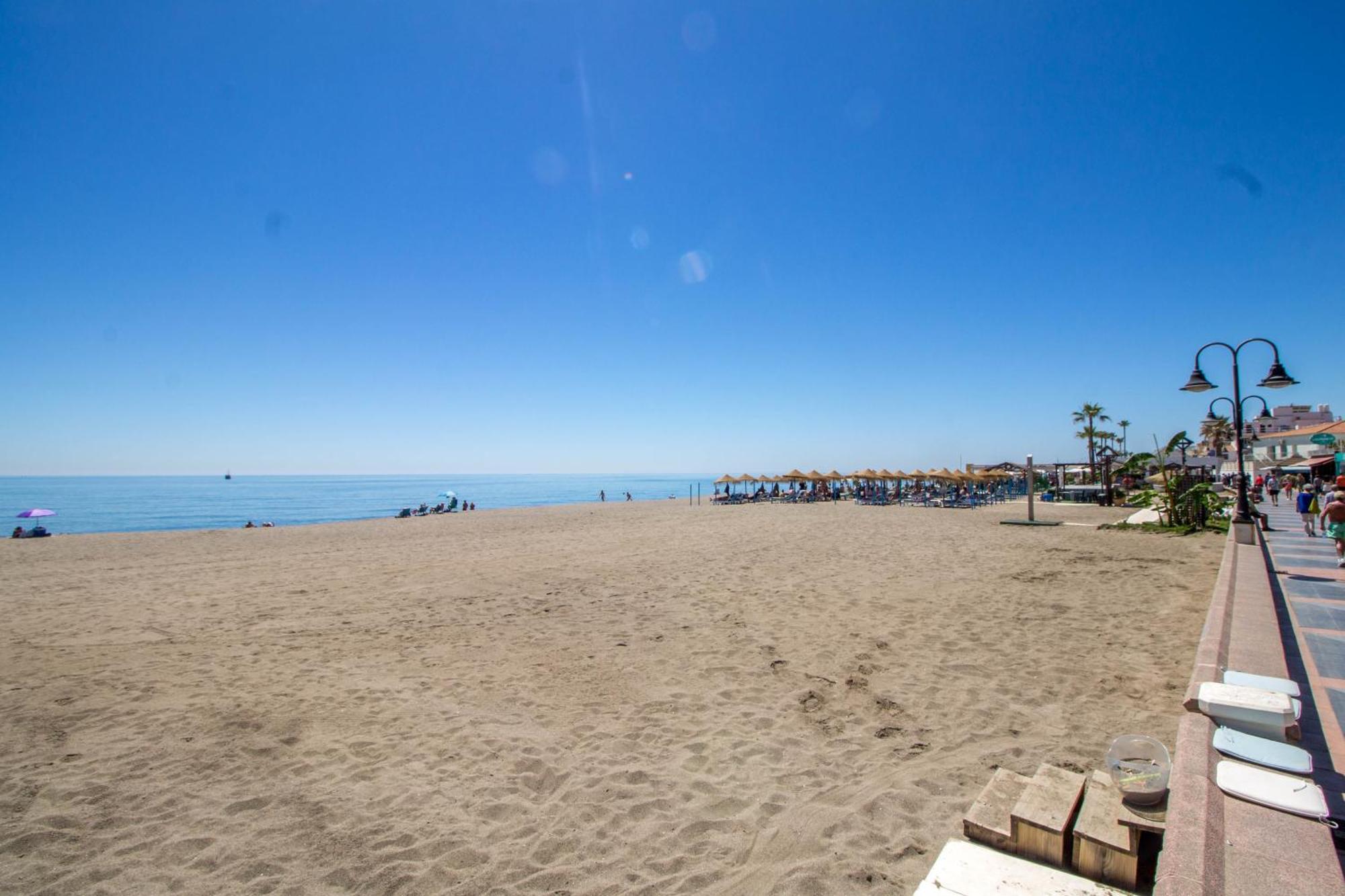 Carihuela Playa By Ivi Real Estate Apartment Торемолинос Екстериор снимка
