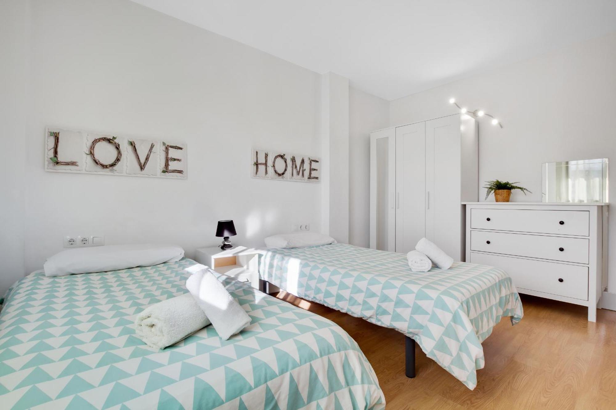 Carihuela Playa By Ivi Real Estate Apartment Торемолинос Екстериор снимка